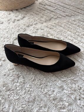 White House Black Market Black Pointed-Toe Kitten Heel Flats